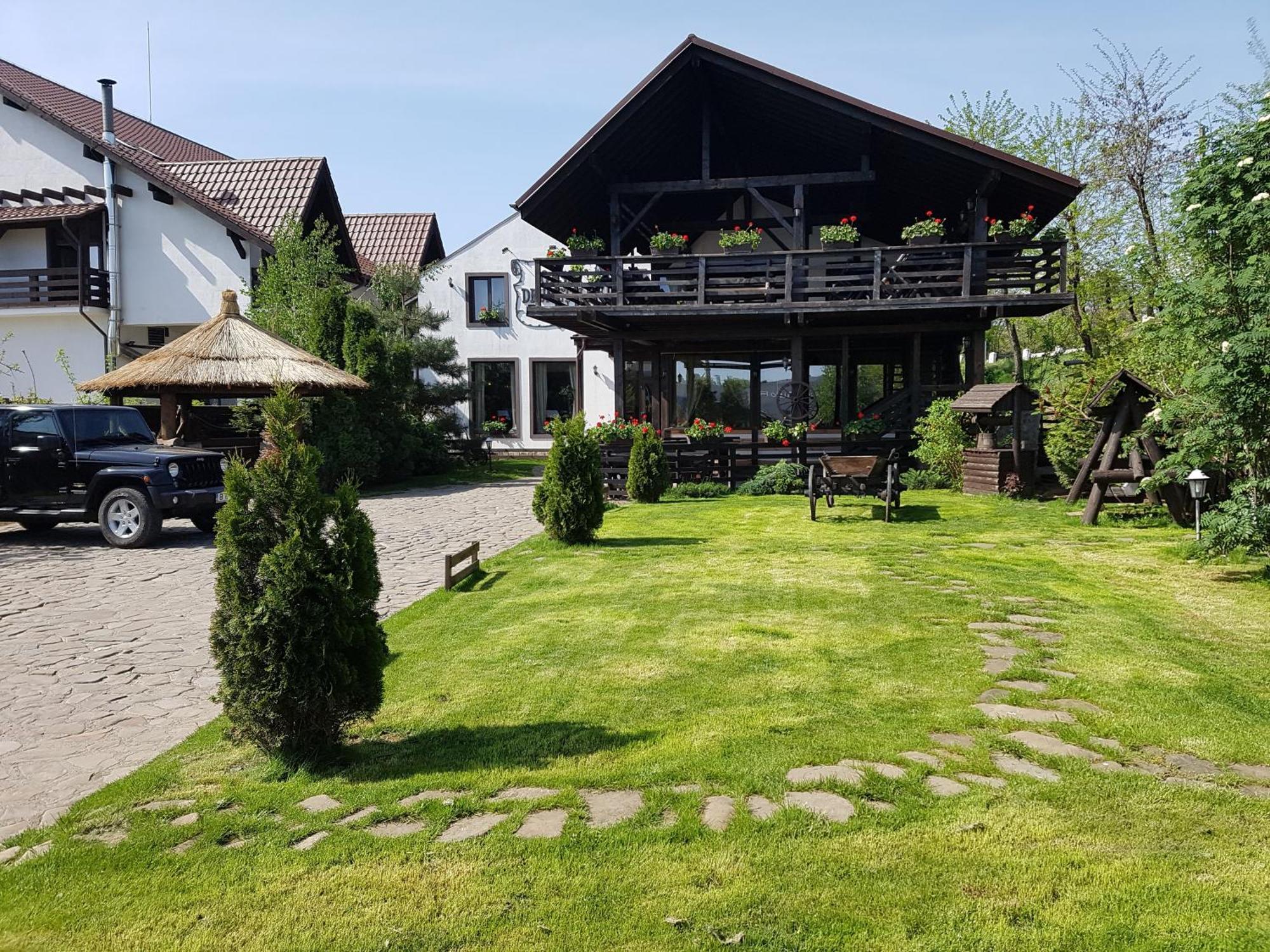 Pension Casa Drumetului Piatra Neamt Exterior photo