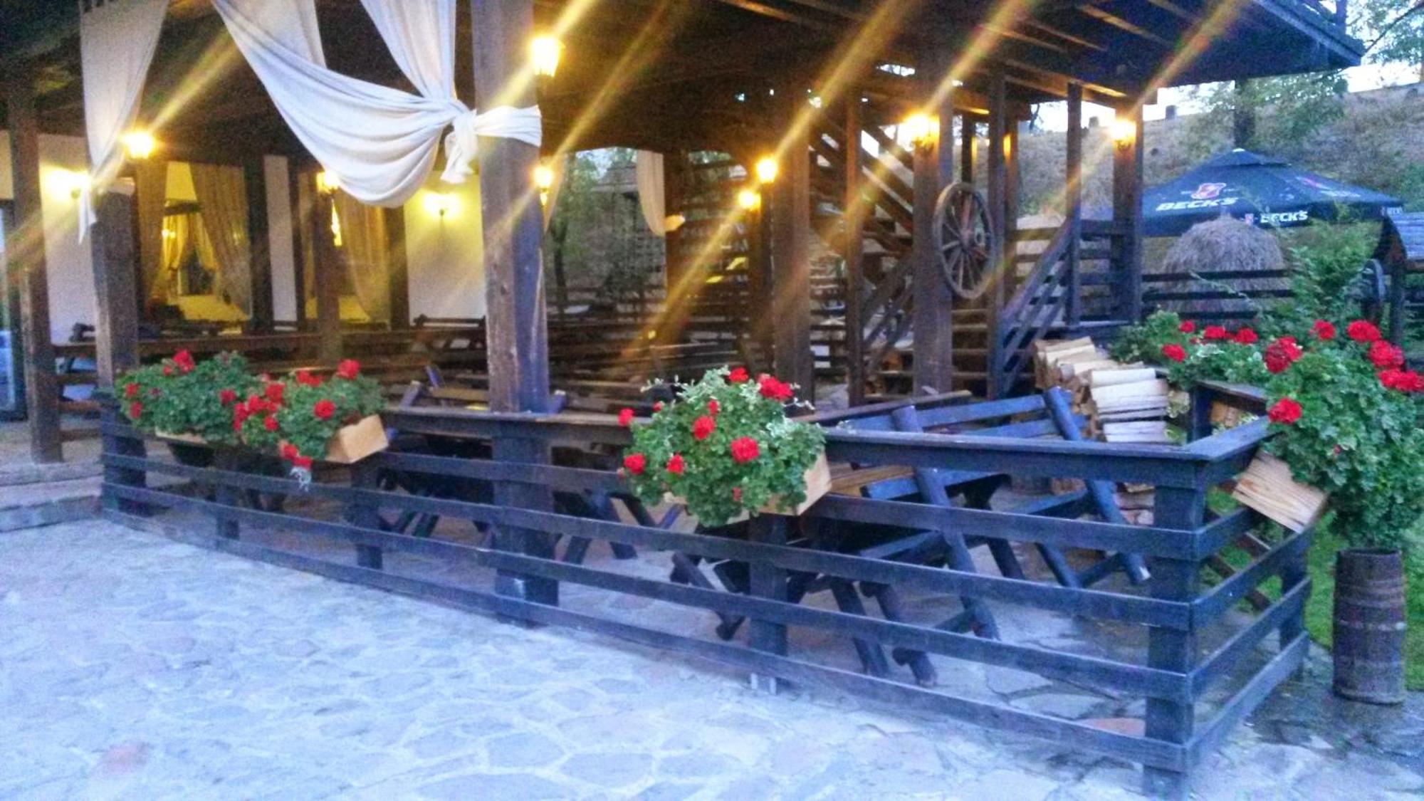 Pension Casa Drumetului Piatra Neamt Exterior photo