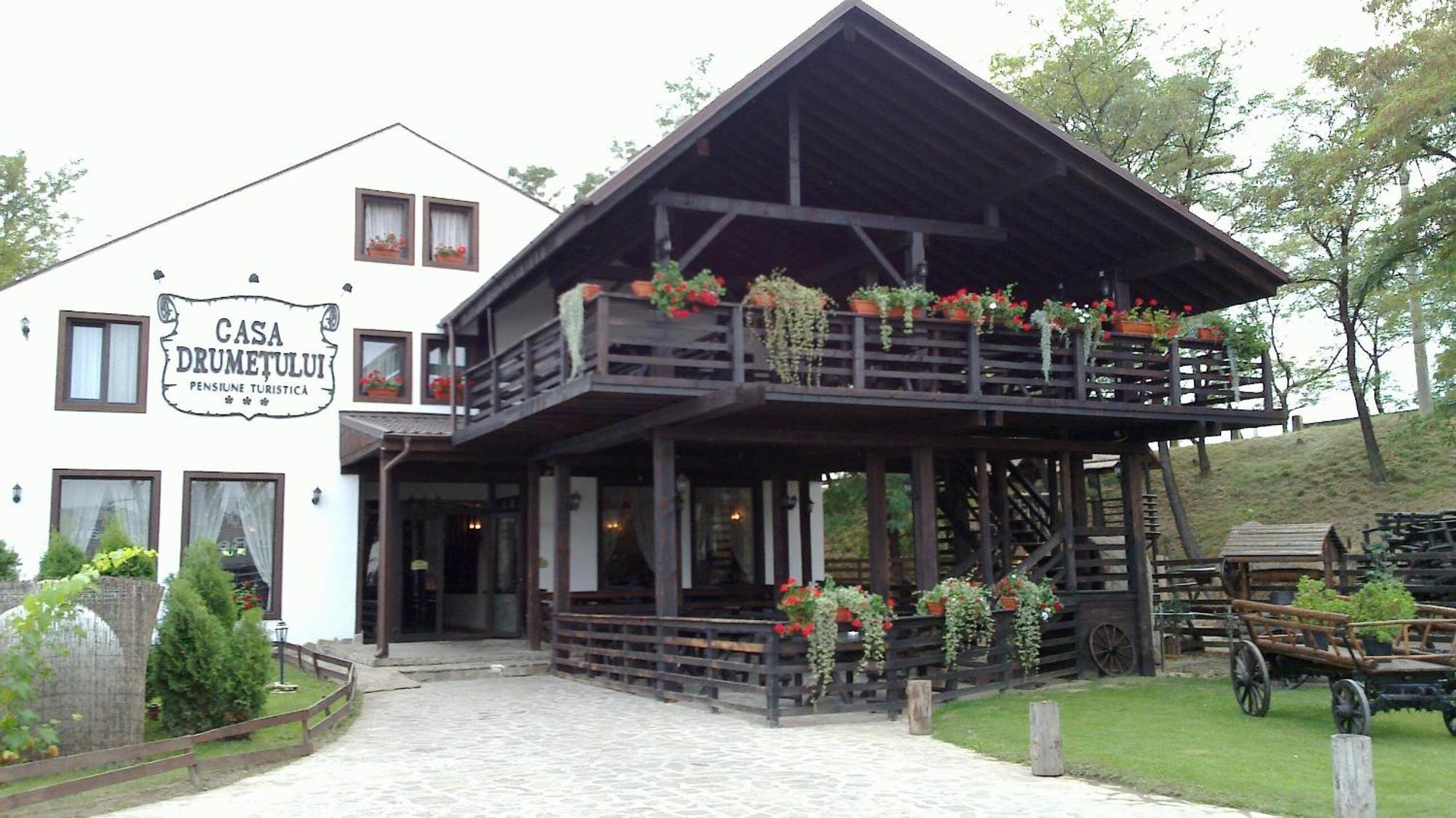 Pension Casa Drumetului Piatra Neamt Exterior photo